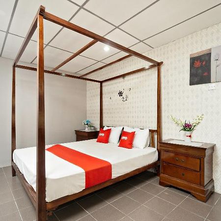 Oyo 44101 Hotel Dj Palace 卢穆特 外观 照片