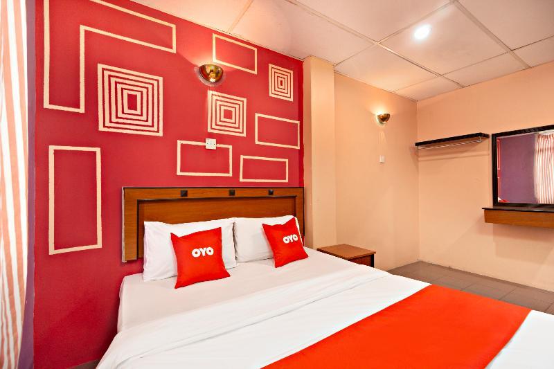 Oyo 44101 Hotel Dj Palace 卢穆特 外观 照片